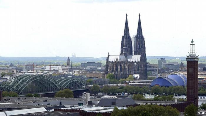 One person injured in Cologne ax and shooting attack
